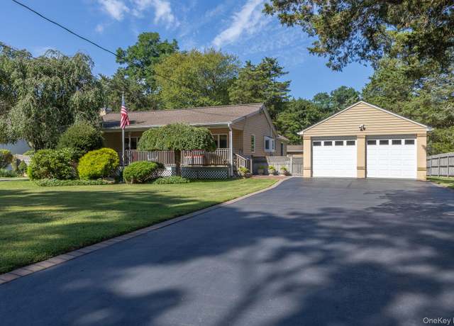 Property at 154 Cambon Ave, Saint James, NY 11780, 2 beds, 1 bath