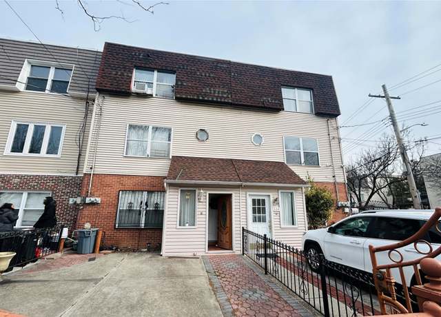 Property at 536 Pugsley Ave, Bronx, NY 10473, 5 beds, 3 baths