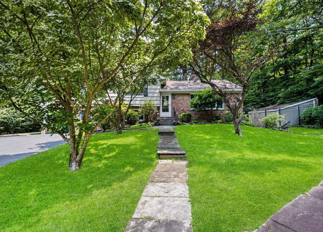 Property at 21 Glengary Rd, Croton-on-hudson, NY 10520, 3 beds, 2.5 baths