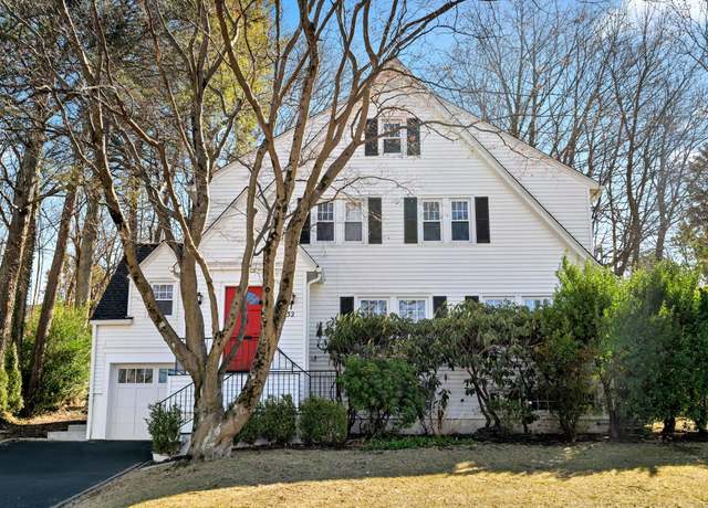 Property at 32 Claremont Rd, Scarsdale, NY 10583, 4 beds, 3 baths