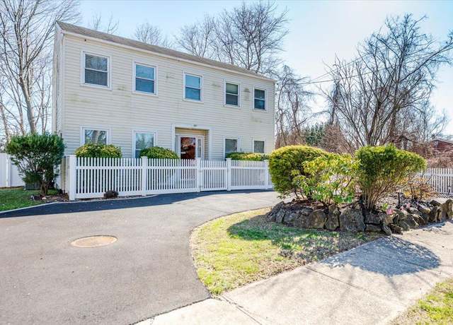Property at 36 Rose St, Smithtown, NY 11787, 3 beds, 2.5 baths