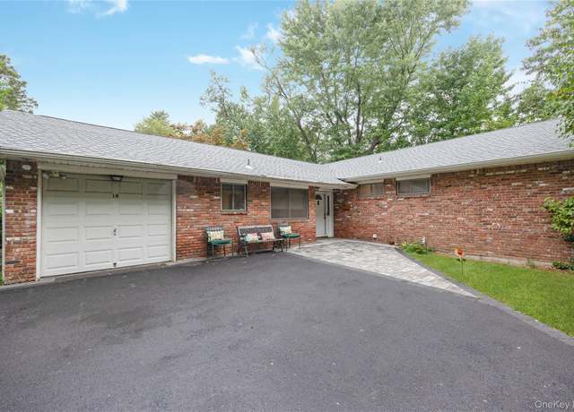 Property at 10 Ardendale Rd, East Northport, NY 11731, 3 beds, 2.5 baths
