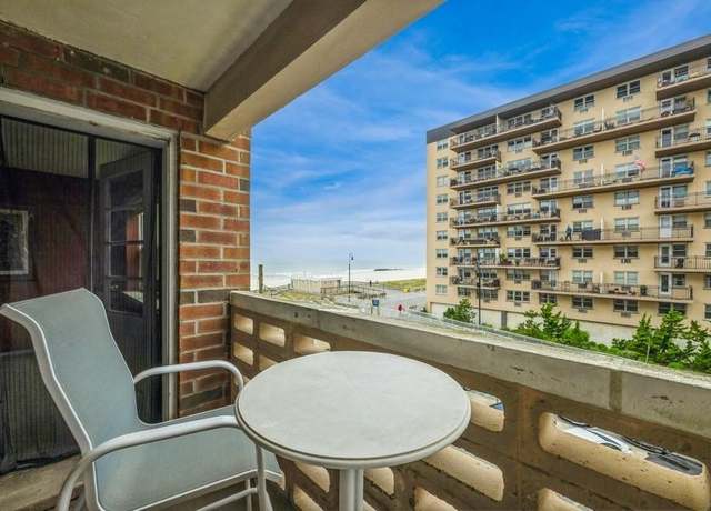 Property at 600 Shore Rd Unit 3G, Long Beach, NY 11561, 1 bed, 1.5 baths