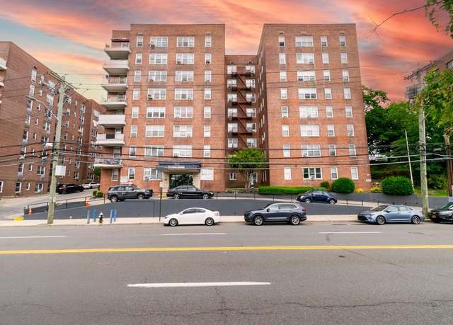 Property at 365 Bronx River Rd Unit 2M, Yonkers, NY 10704, 1 bed, 1 bath