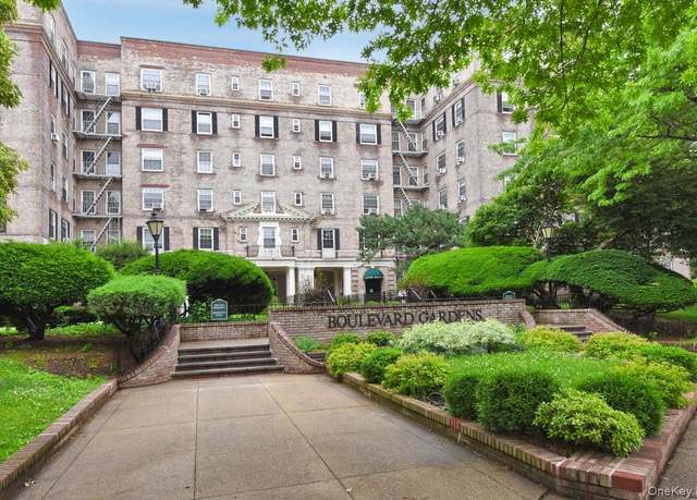 Property at 51-28 30th Ave Unit 6A, Woodside, NY 11377, 1 bed, 1 bath
