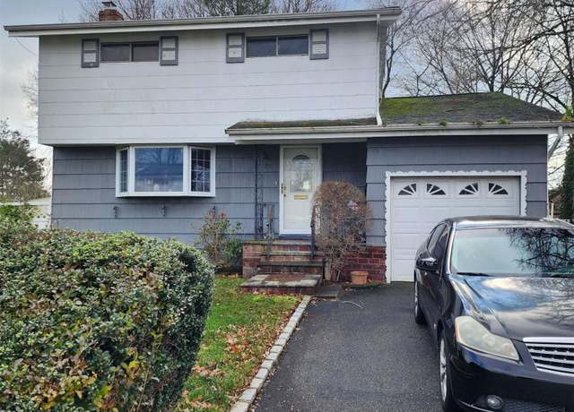 Property at 322 Barleau St, Brentwood, NY 11717, 3 beds, 1.5 baths