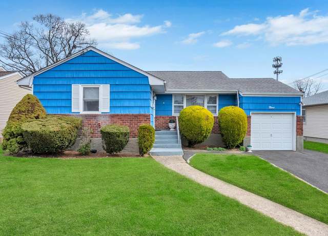 Property at 9 Henderson Ave, Valley Stream, NY 11580, 3 beds, 1.5 baths