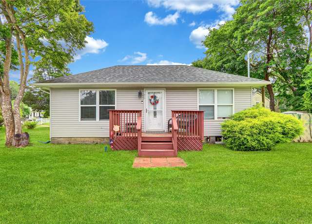 Property at 76 Cedar Rd. Rd E, Mastic Beach, NY 11951, 3 beds, 2 baths