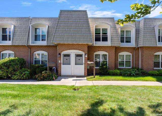 Property at 175 Main Ave #122, Wheatley Heights, NY 11798, 2 beds, 1 bath