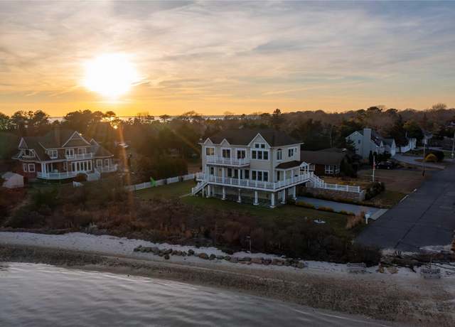 Property at 20 Ludlow Ln, Hampton Bays, NY 11946, 5 beds, 3.5 baths