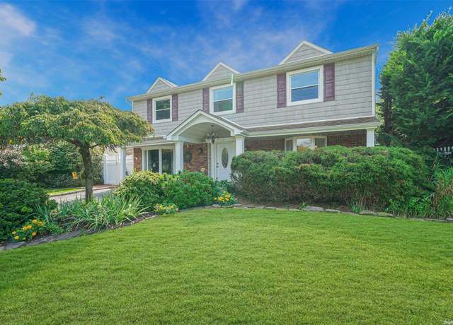 Property at 20 Hilltop Dr, Mount Sinai, NY 11766, 5 beds, 2.5 baths