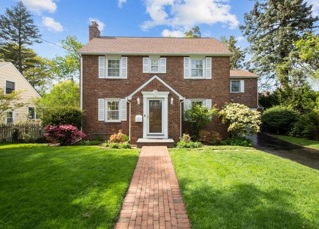 Property at 19 Donald St, East Williston, NY 11596, 4 beds, 2.5 baths