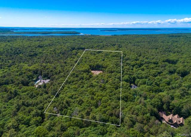 Property at 1593 Deerfield Rd, Southampton, NY 11976, 8 beds, 11 baths