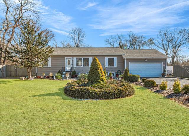 Property at 32 Ralph Ave, Brentwood, NY 11717, 3 beds, 3.5 baths