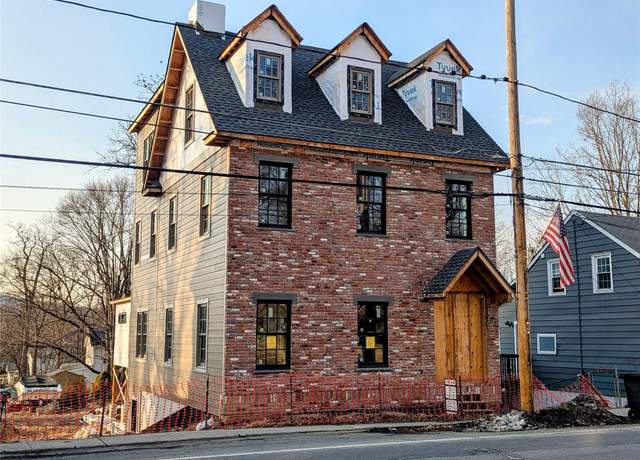 Property at 54 Union St, Montgomery, NY 12549, 4 beds, 4.5 baths