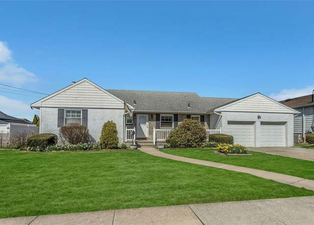 Property at 92 Diamond Ave, East Meadow, NY 11554, 3 beds, 2.5 baths