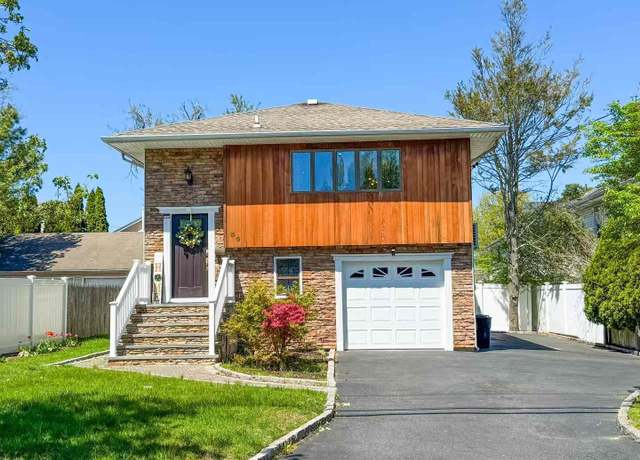 Property at 30 Devine Ave, Syosset, NY 11791, 4 beds, 3 baths