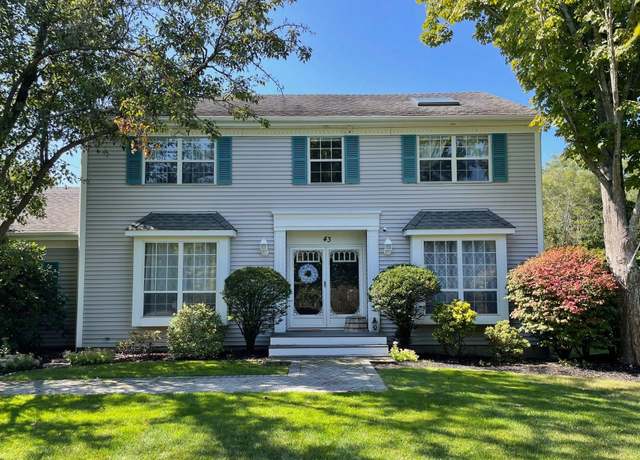 Property at 43 Southfield Rd, Baiting Hollow, NY 11933, 4 beds, 2.5 baths