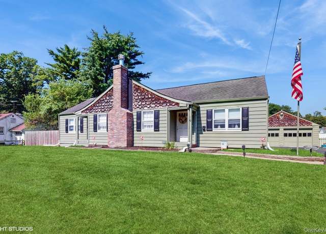 Property at 19 Crestwood Dr, New City, NY 10956, 3 beds, 3 baths