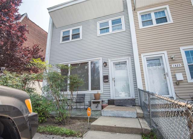 Property at 1423 Shore Dr, Bronx, NY 10465, 3 beds, 1.5 baths