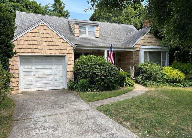 Property at 169 Patton Blvd, New Hyde Park, NY 11040, 5 beds, 2 baths