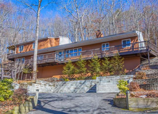 Property at 485 Harbor Rd, Cold Spring Harbor, NY 11724, 4 beds, 3 baths