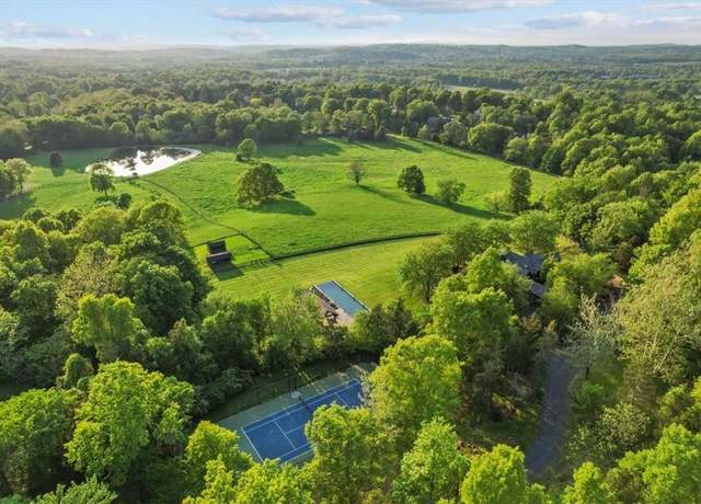 Property at 101 Mountain Ldg, Washingtonville, NY 10992, 4 beds, 4.5 baths