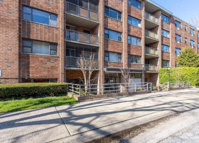 Property at 100 Clinton Ave Unit 2F, Mineola, NY 11501, 1 bed, 1 bath