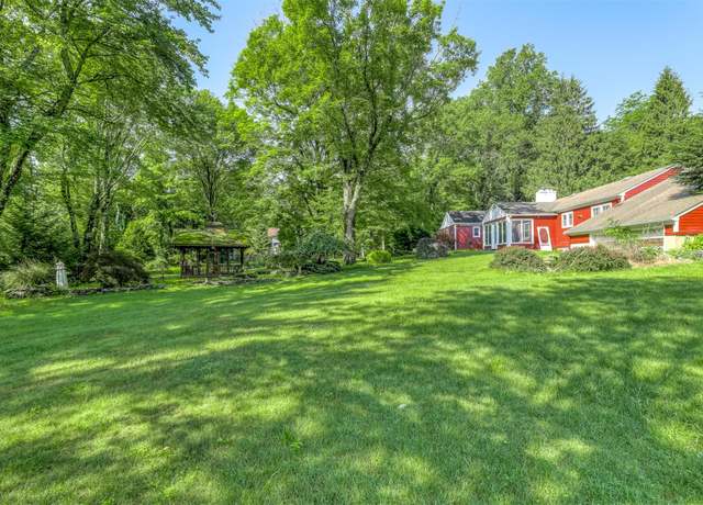 Property at 627 Haverstraw Rd, Airmont, NY 10901, 4 beds, 3 baths