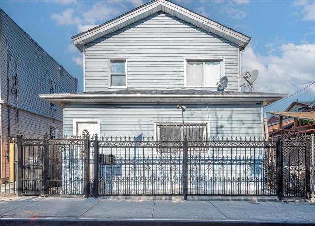 Property at 94-67 44th Ave, Elmhurst, NY 11373, 6 beds, 2.5 baths