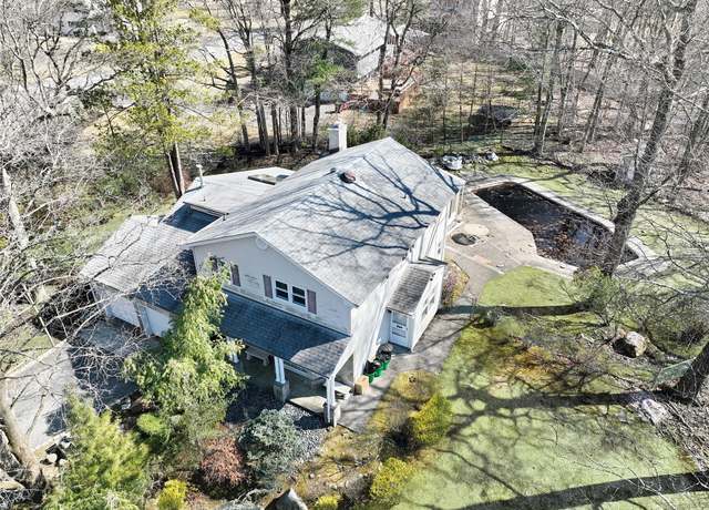 Property at 7 Keith Dr, Chestnut Ridge, NY 10952, 4 beds, 2.5 baths