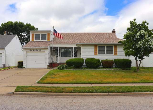 Property at 3645 Farmranch Rd S, Bethpage, NY 11714, 3 beds, 2 baths