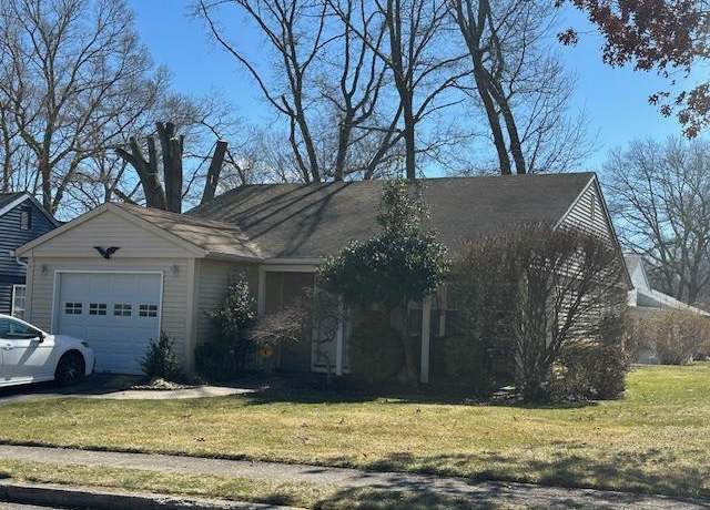 Property at 195 Canterbury Dr #195, Ridge, NY 11961, 2 beds, 1 bath