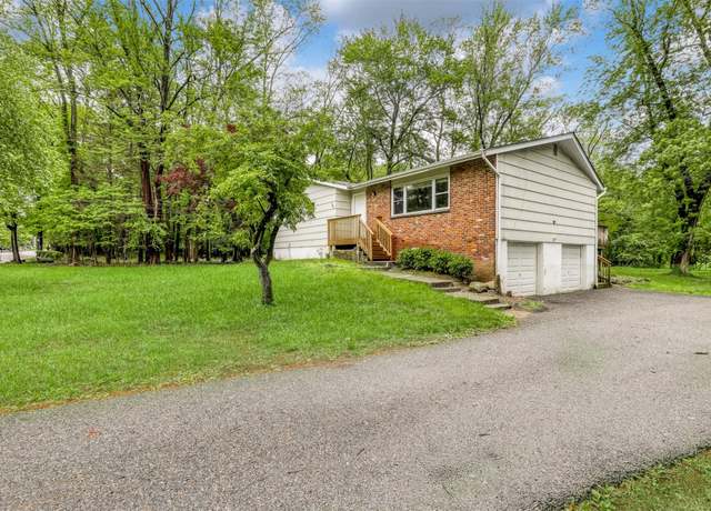 Property at 162 Grandview Ave, Monsey, NY 10952, 3 beds, 2 baths