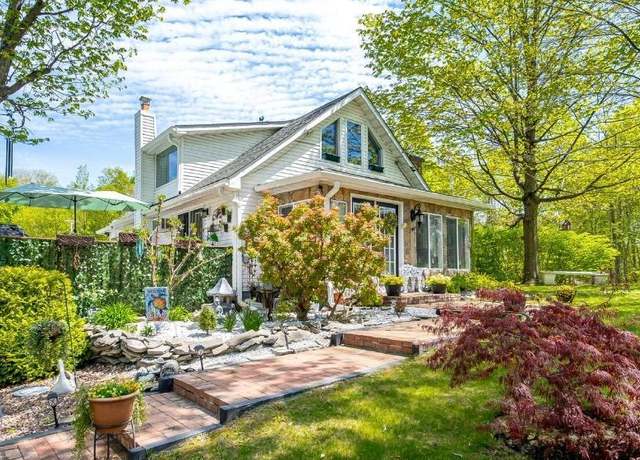 Property at 559 Noxon Rd, Poughkeepsie, NY 12603, 2 beds, 1 bath