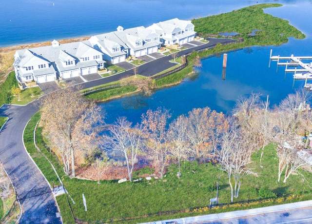 Property at 1 Sea Isle Lndg, Glen Cove, NY 11542, 4 beds, 3.5 baths