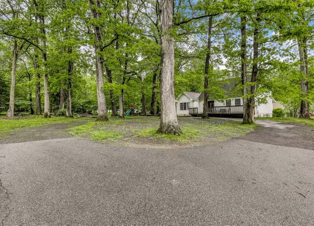 Property at 115 Norben Rd, Monsey, NY 10952, 3 beds, 2.5 baths