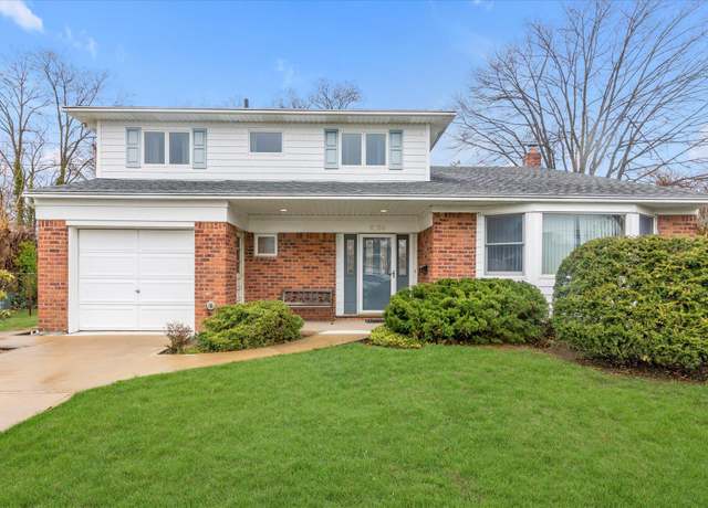 Property at 2199 Clover Ct, East Meadow, NY 11554, 4 beds, 3 baths