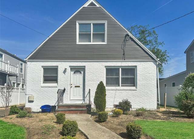 Property at 3017 Harding St, Oceanside, NY 11572, 4 beds, 2 baths