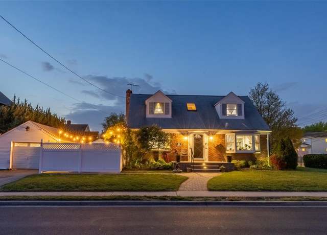 Property at 163 Bellevue Ave, Oceanside, NY 11572, 5 beds, 2 baths