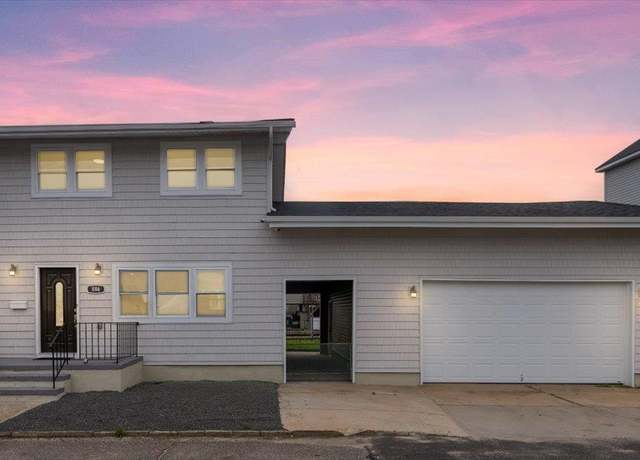 Property at 886 S 8th St, Lindenhurst, NY 11757, 3 beds, 2 baths