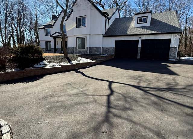 Property at 15 Fresh Pond Rd, Northport, NY 11768, 5 beds, 4.5 baths