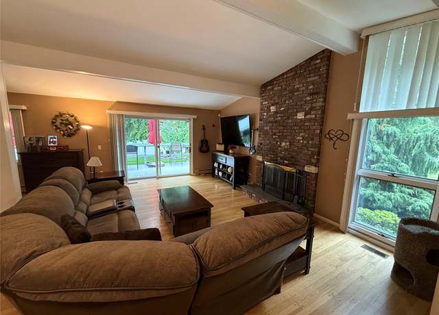 Property at 455 Miller Place Rd, Miller Place, NY 11764, 4 beds, 2 baths