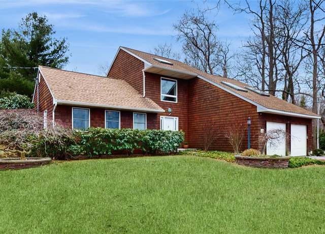 Property at 2 Dyke Rd, Setauket, NY 11733, 3 beds, 2 baths