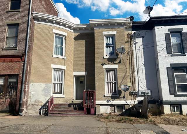 Property at 30 Benkard Ave, Newburgh, NY 12550, 5 beds, 2 baths