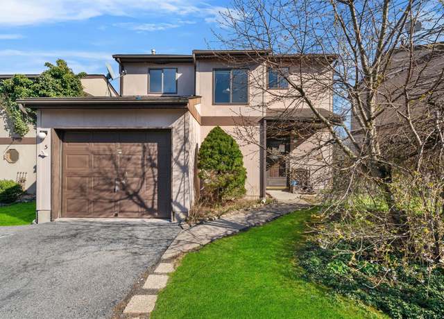 Property at 5 Fitzherbert Mews, Middletown, NY 10940, 3 beds, 2.5 baths