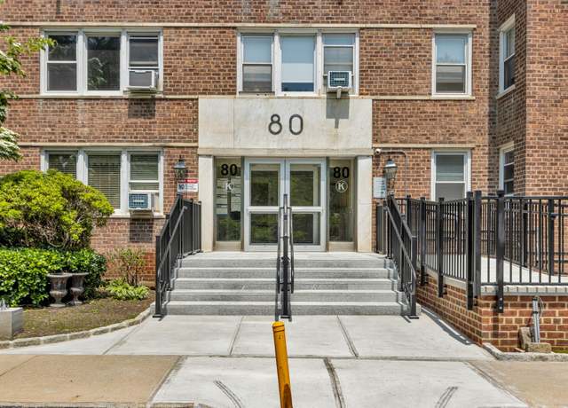 Property at 80 Knolls Cres Unit 8M, Bronx, NY 10463, 2 beds, 1 bath