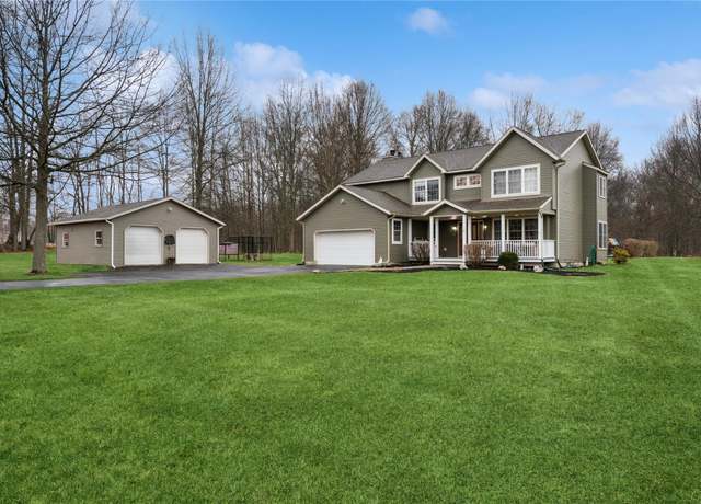Property at 3 Knolls Rd, Wallkill, NY 12589, 4 beds, 2.5 baths