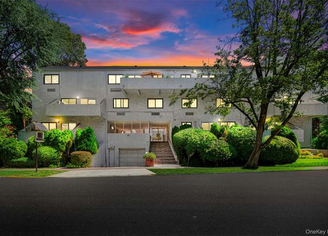 Property at 21 Canterbury Rd #2, Great Neck, NY 11021, 2 beds, 2 baths