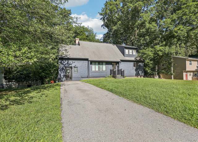 Property at 9 Crane Rd, Middletown, NY 10941, 4 beds, 3 baths